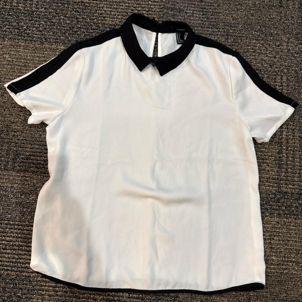 Forever 21 Black and White Button collar shirt